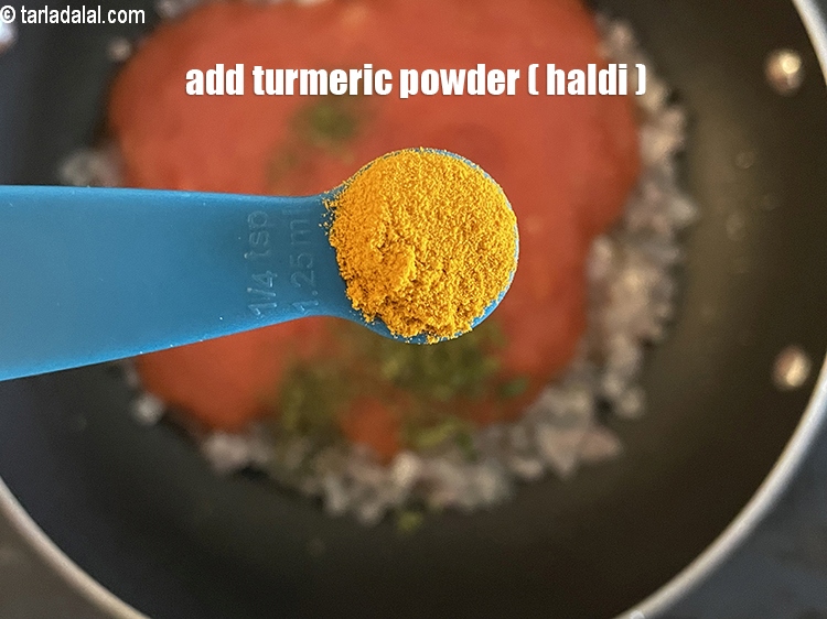 Step 29 – <p>Add&nbsp;1/4 tsp&nbsp;<a href="glossary-turmeric-powder-haldi-645i">turmeric powder (haldi)</a>.</p>