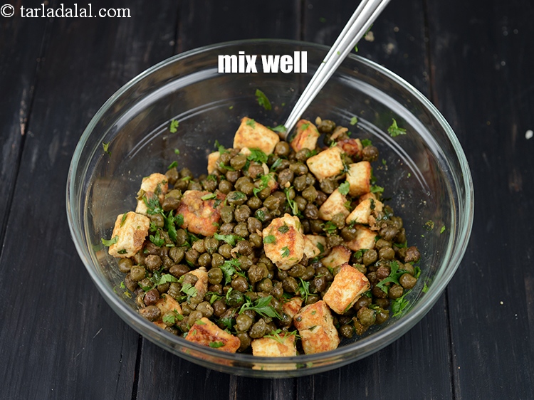 Step 32 – Mix <strong>paneer aur hare chana ki chaat |&nbsp;paneer aur hare chana ka salad&nbsp; | healthy …