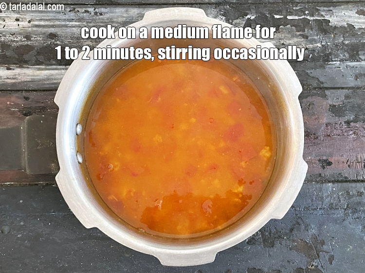 स्टेप 24 – बीच-बीच में हिलाते हुए, मध्यम आंच पर 1 से 2 …