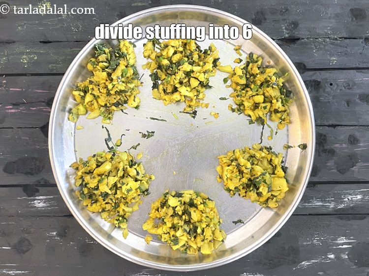 Step 24 – Divide the stuffing into 6.
