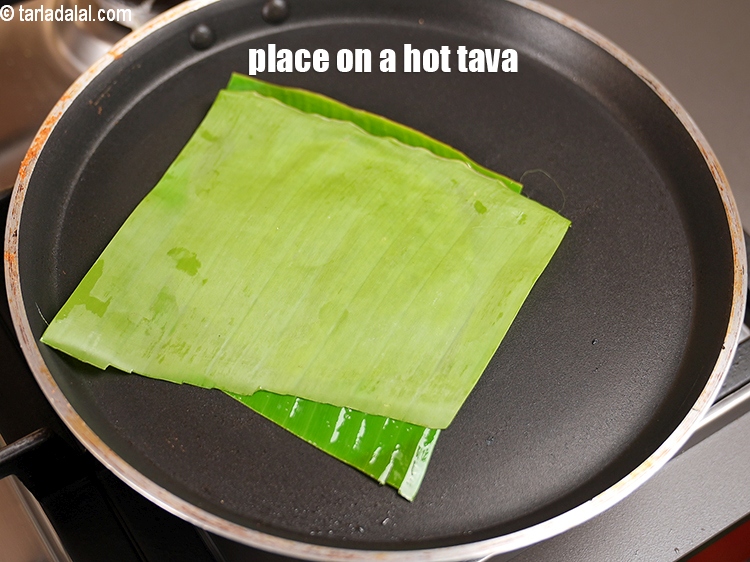 Step 24 – <meta charset="UTF-8" />Place on a hot tava.&nbsp;&nbsp;&nbsp;