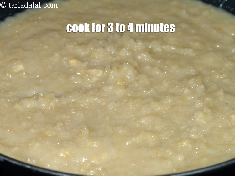 Step 22 – Cook on a medium flame for 3 to 4 minutes, while stirring continuously.