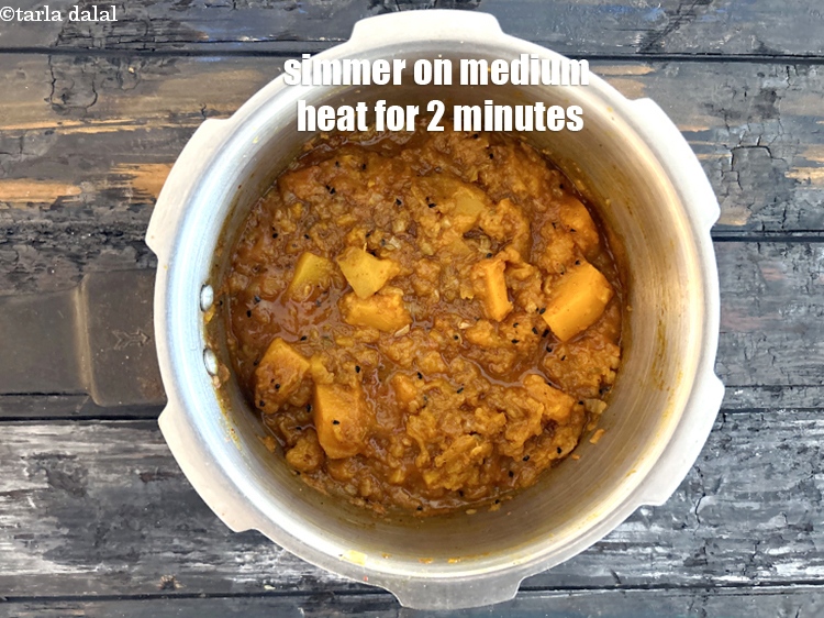 Step 22 – Simmer on medium heat for about 2 minutes&nbsp;till the oil separates from the pumpkin.