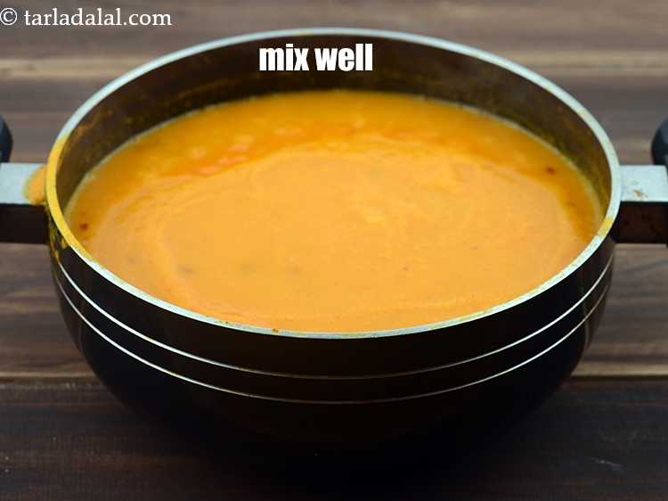 Step 22 – Mix well and&nbsp;cook on a medium flame for 4 to 5 minutes, while stirring occasionally.