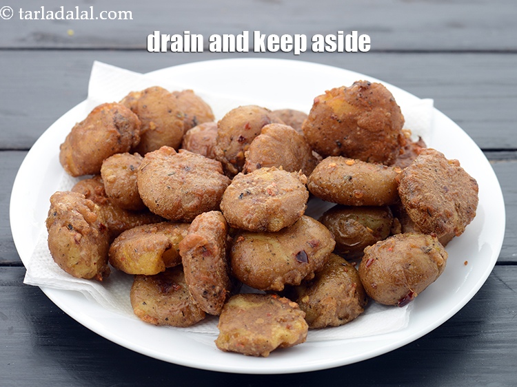 Step 22 – Drain on an absorbent paper. Keep aside.&nbsp;