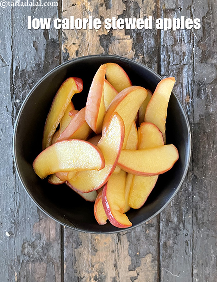 Step 22 – Keep aside <strong>low calorie stewed apples</strong> to cool slightly.