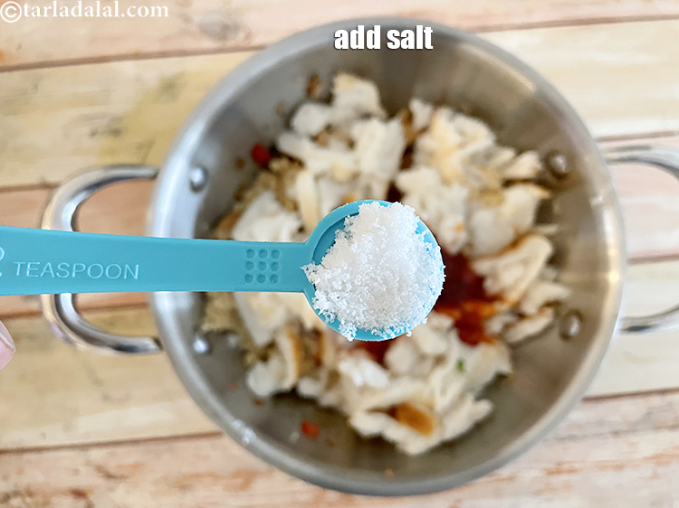 स्टेप 23 – नमक डालें।