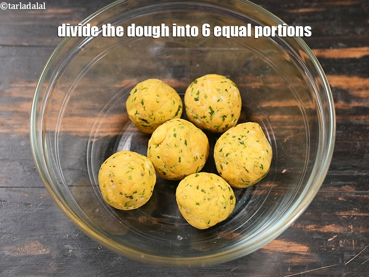 Step 23 – To make <meta charset="UTF-8" />&nbsp;<strong>urad dal roti recipe | urad dal paratha | &nbsp;split black …