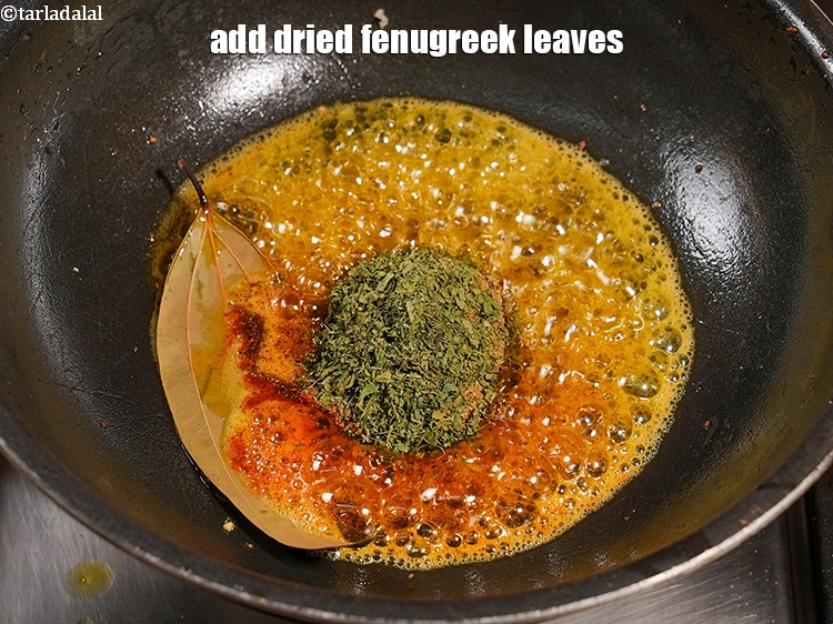 Step 23 – Add &frac12; tbsp <a href="https://www.tarladalal.com/glossary-dried-fenugreek-leaves-kasuri-methi-374i">dried fenugreek leaves (kasuri methi)</a>