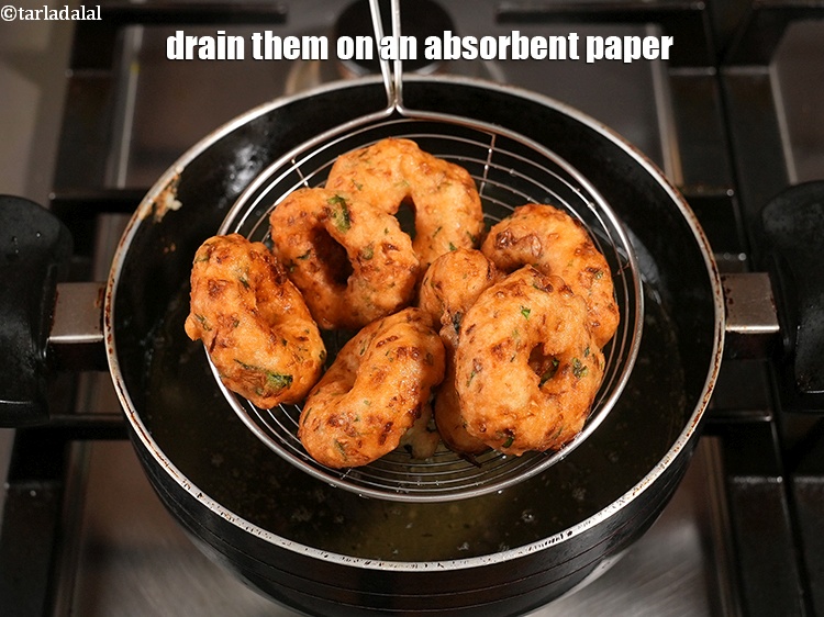Step 23 – Drain them on an absorbent paper.