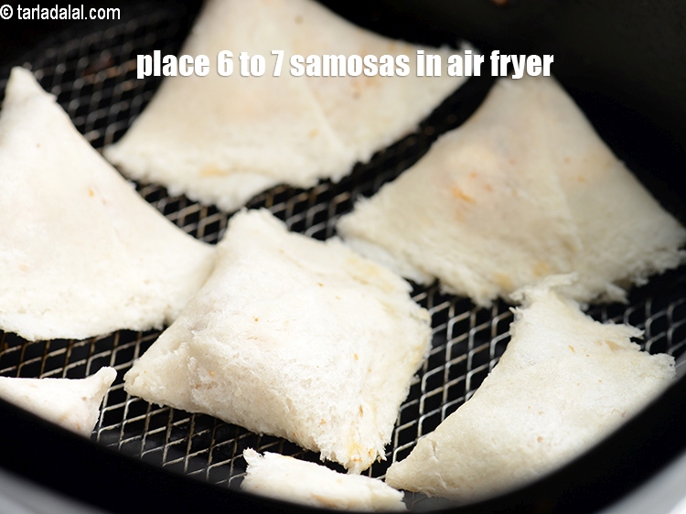 Step 23 – Place 6 to 7 samosas in an air fryer.