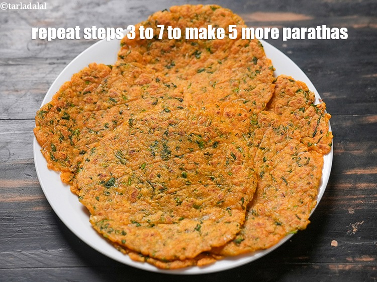 Step 23 – Repeat steps 3 to 7 to make 5 more parathas.