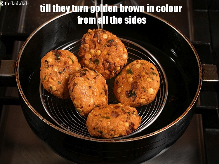 Step 23 – Till they turn golden brown in colour from all the sides.