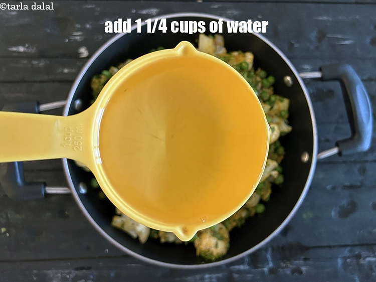 Step 25 – <meta charset="UTF-8" />Add 1&frac14; cups of water.&nbsp;