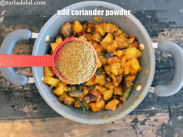 Step 24 – Add&nbsp;<meta charset="UTF-8" />1 tsp&nbsp;<a href="glossary-coriander-powder-dhania-powder-370i">coriander (dhania) powder</a>.