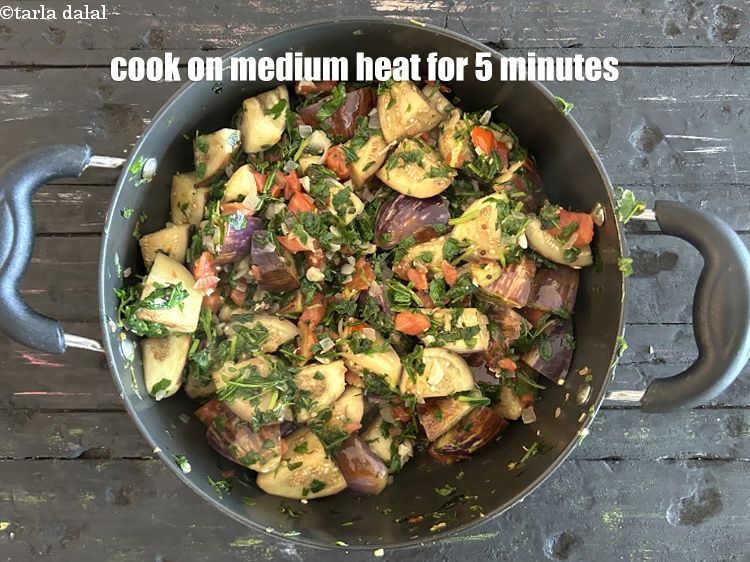 Step 24 – Cook on medium heat for 5&nbsp;minutes.