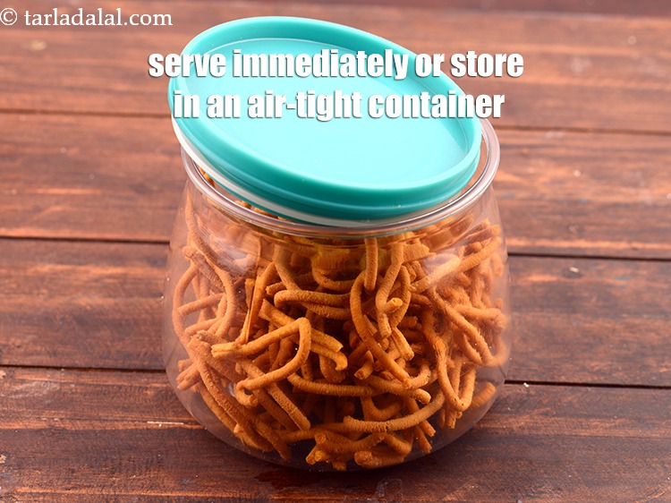 Step 23 – Serve <strong>tikha gathiya recipe | Gujarati tikha gathia | gathiya jar snack for Diwali</strong> |immeidately …