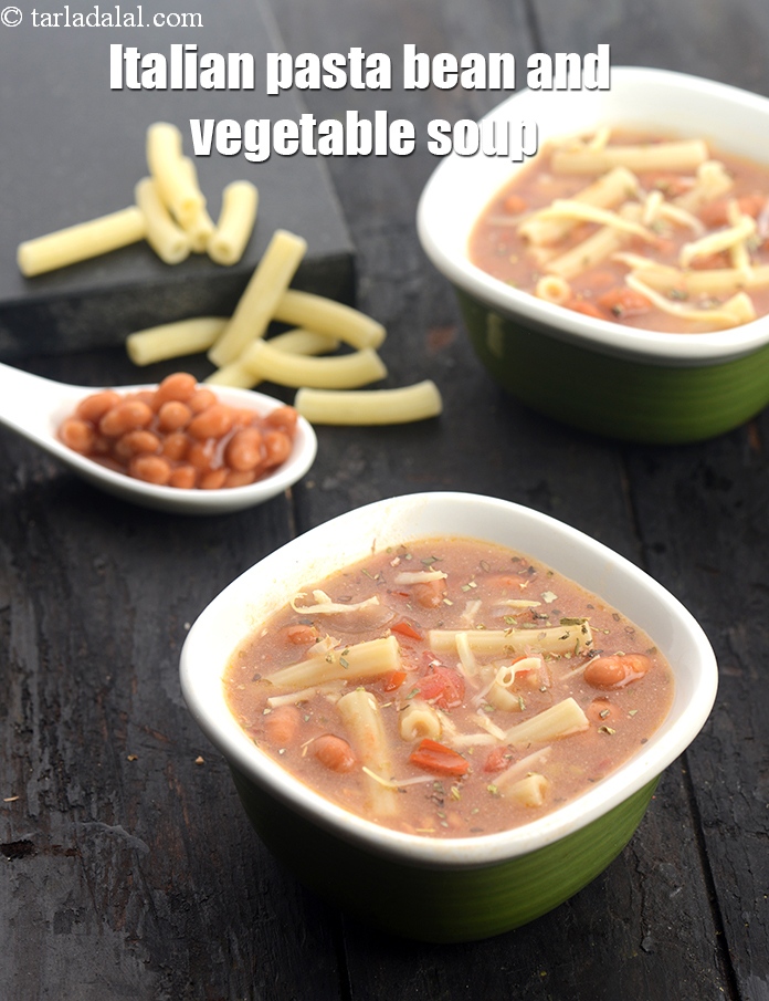 Step 23 – Serve hot with 1 tbsp&nbsp;<a href="https://tarladalal.com/glossary-fresh-cream-1877i">fresh cream</a> and 4 tbsp&nbsp;<a href="https://tarladalal.com/glossary-grated-processed-cheese-868i">grated processed cheese</a>.&nbsp;