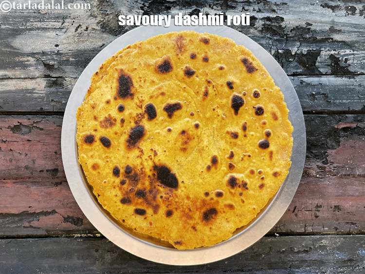 Step 29 – Your <strong>dashmi roti |&nbsp;Maharashtrian savoury dashmi roti |</strong>&nbsp;<strong>healthy Maharashtrain dashmi roti |</strong> is golden brown …