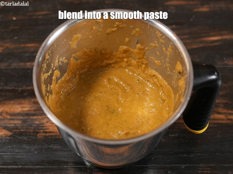 स्टेप 24 – एक मुलायम पेस्ट बना लें। एक तरफ रख दें।