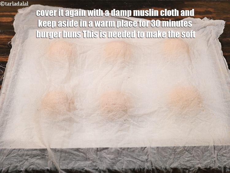 स्टेप 24 – इसे फिर से गीले मलमल के कपड़े से ढक दें …