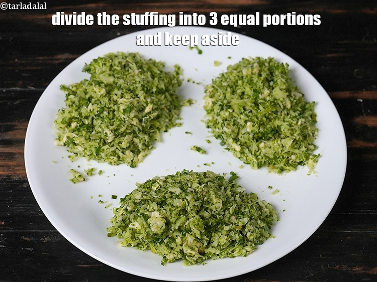 Step 23 – Divide the stuffing into 3 equal portions and keep aside.
