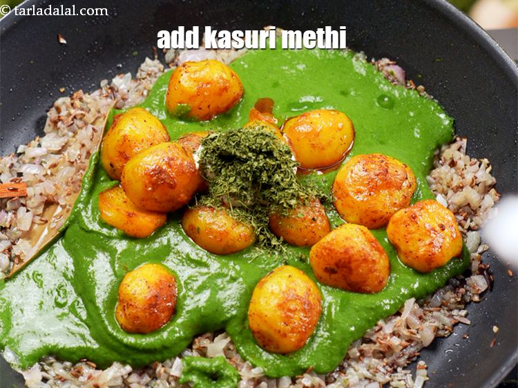 Step 23 – Add 1 tbsp of kasuri methi. Mix well.