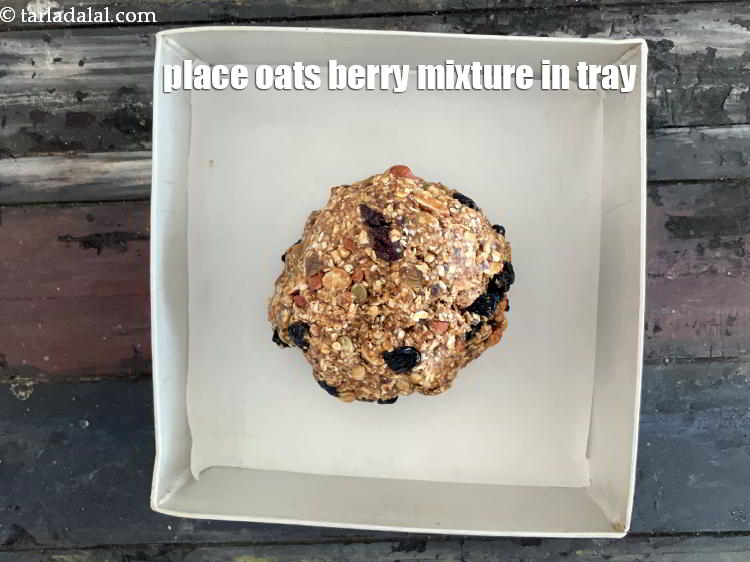 Step 24 – Place the oats berries&nbsp;mixture in the tray.