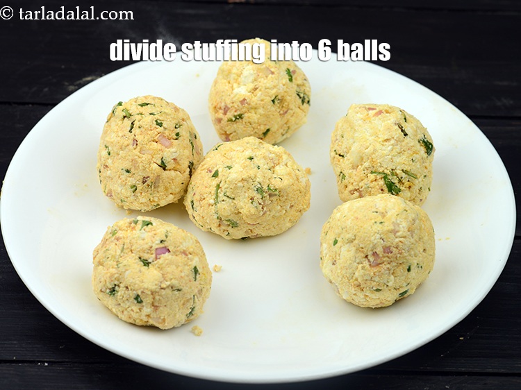 Step 26 – Divide the stuffing into 6 equal balls.