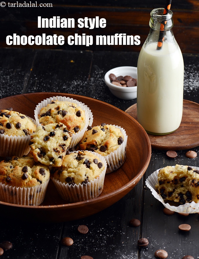 Step 25 – Serve<strong> eggless chocolate chip muffins</strong> immediately or use as required.