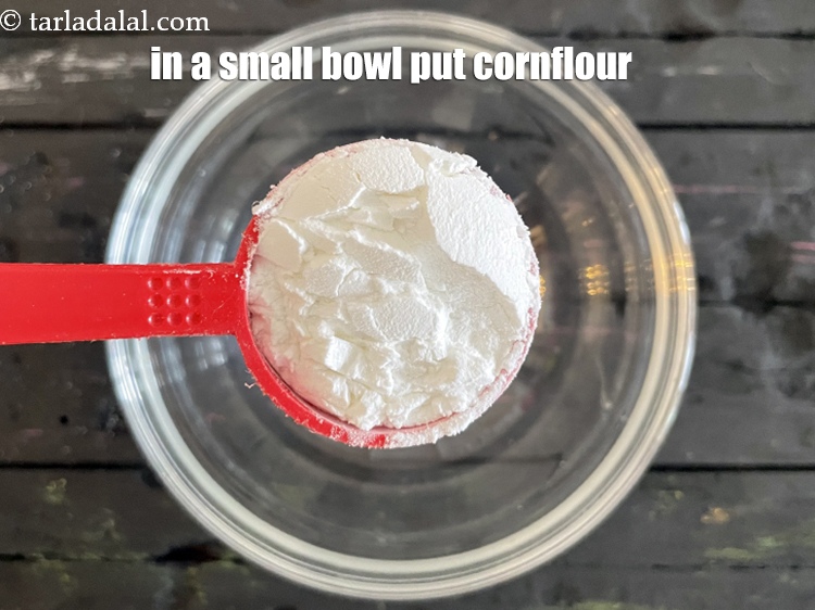 Step 29 – In a small bowl put&nbsp;<meta charset="UTF-8" />1 tbsp&nbsp;<a href="glossary-cornflour-cornstarch-maize-starch-corn-flour-112i">cornflour</a>.