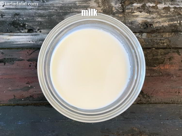 Step 3 – In a bowl put&nbsp;<meta charset="UTF-8" />1 cup&nbsp;<a href="glossary-milk-doodh-full-cream-milk-514i">milk</a>.