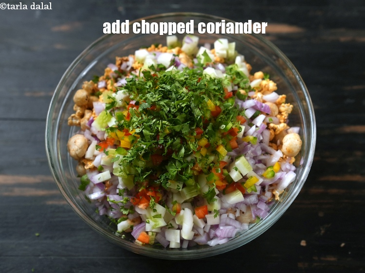 Step 25 – Add 1 tbsp finely <a href="https://www.tarladalal.com/glossary-chopped-coriander-783i">chopped coriander (dhania)</a>.