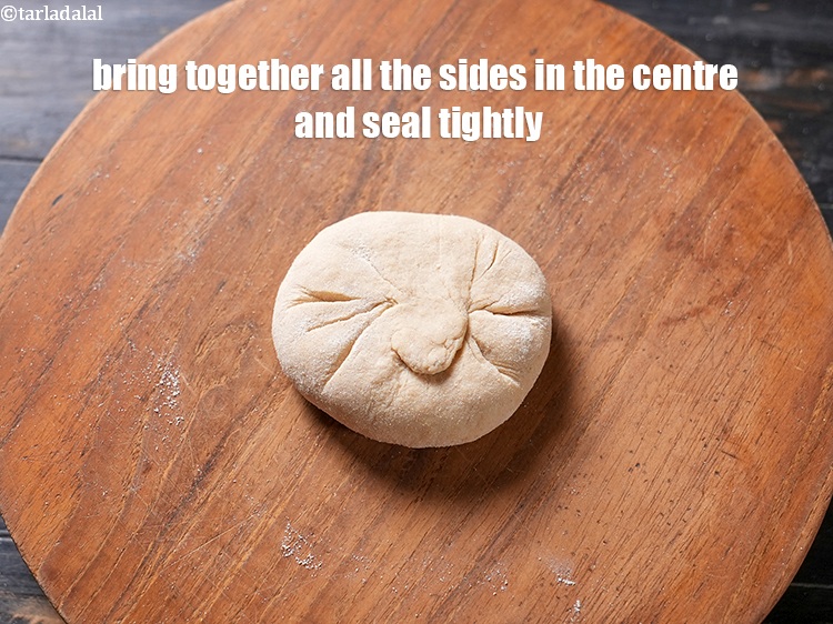 Step 26 – Bring together all the sides in the centre and seal tightly.