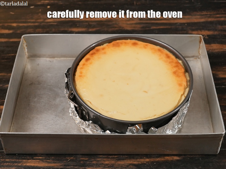 स्टेप 25 – इसे सावधानीपूर्वक ओवन से निकालें।