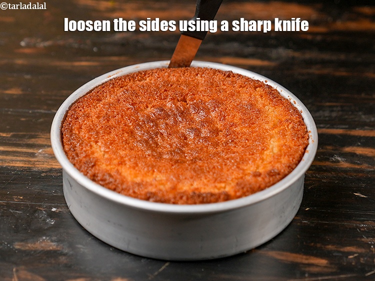 स्टेप 25 – एक तेज चाकू का उपयोग करके किनारों को ढीला करें।