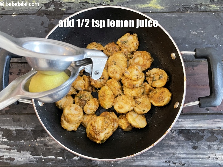 Step 36 – Add&nbsp;<meta charset="UTF-8" />1/2 tsp&nbsp;<a href="glossary-lemon-juice-numbi-ka-ras-nimbu-ka-juice-471i">lemon juice</a>.