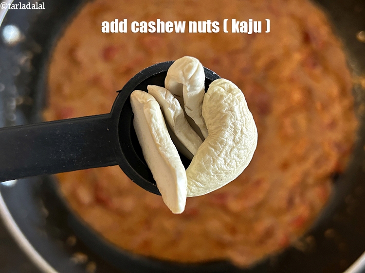 Step 33 – Add&nbsp;<meta charset="UTF-8" />6&nbsp;<a href="glossary-cashew-nuts-kaju-840i">cashewnuts (kaju)</a>.
