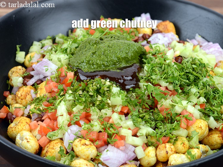 Step 26 – Add 1 tbsp <a href="https://www.tarladalal.com/green-chutney-22266r">green chutney</a>.