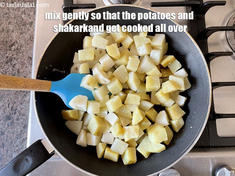 Step 25 – Cook the sweet potatoes.&nbsp;Toss the pan gently while cooking so that the poatoes and shakarkand …