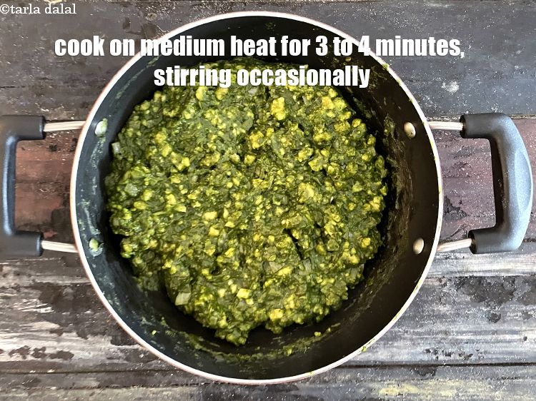 स्टेप 28 – बीच-बीच में हिलाते हुए, मध्यम आंच पर 3 से 4 …