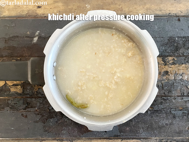 Step 42 – This is what the <strong>gehun ki Bikaneri khichdi | Rajasthani gehun ki khichdi |</strong> looks …