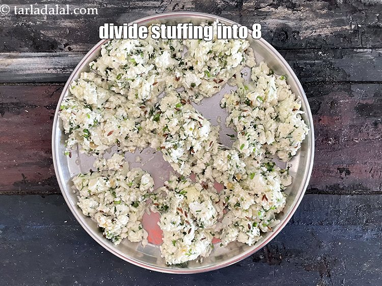 Step 27 – Divide gobhi palak paneer stuffing into 8.