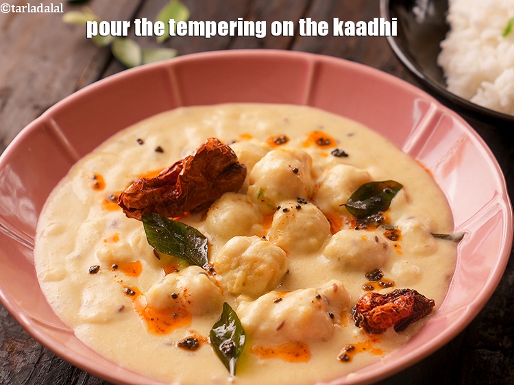 Step 28 – Pour the tempering on the kaadhi.