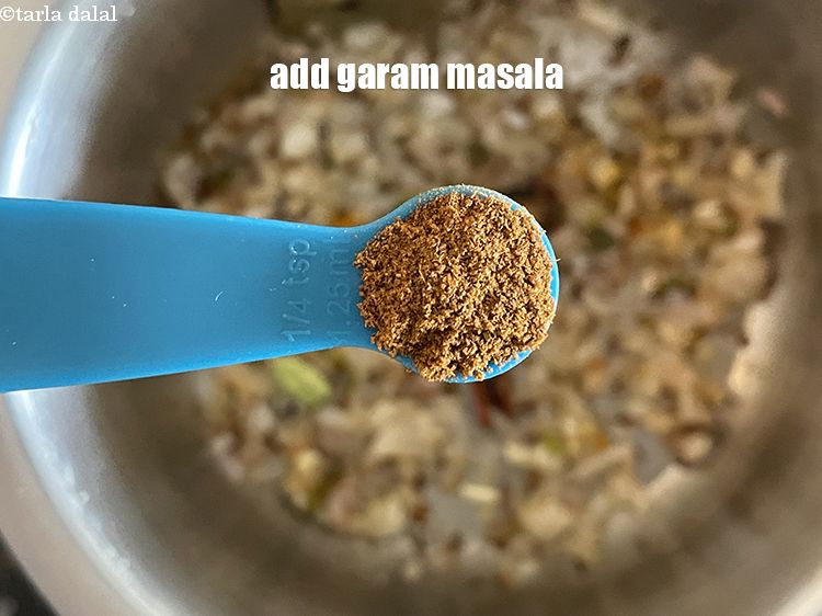 Step 26 – Add&nbsp;<meta charset="UTF-8" />1/4 tsp&nbsp;<a href="glossary-garam-masala-296i">garam masala</a>.