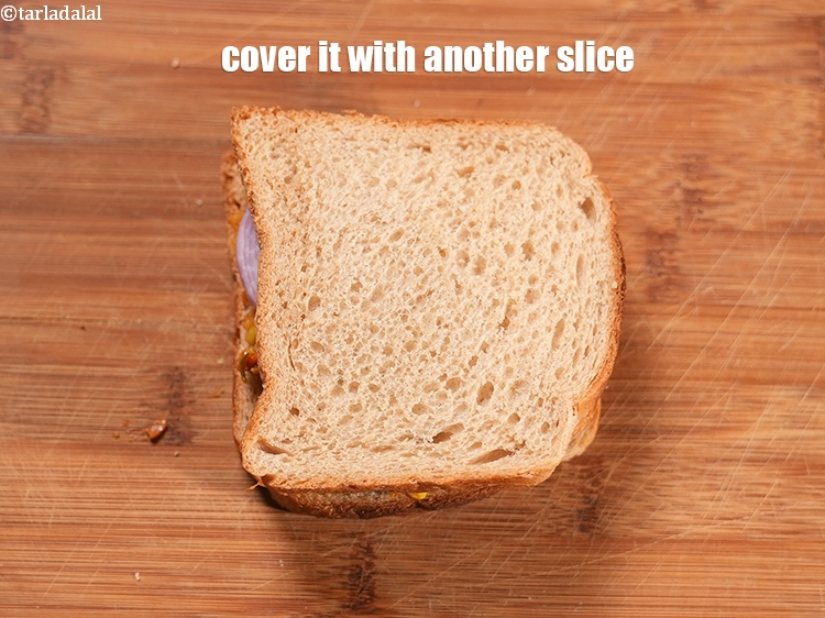 स्टेप 27 – साबुत गेहूं की ब्रेड के दूसरे टुकड़े का उपयोग करके …
