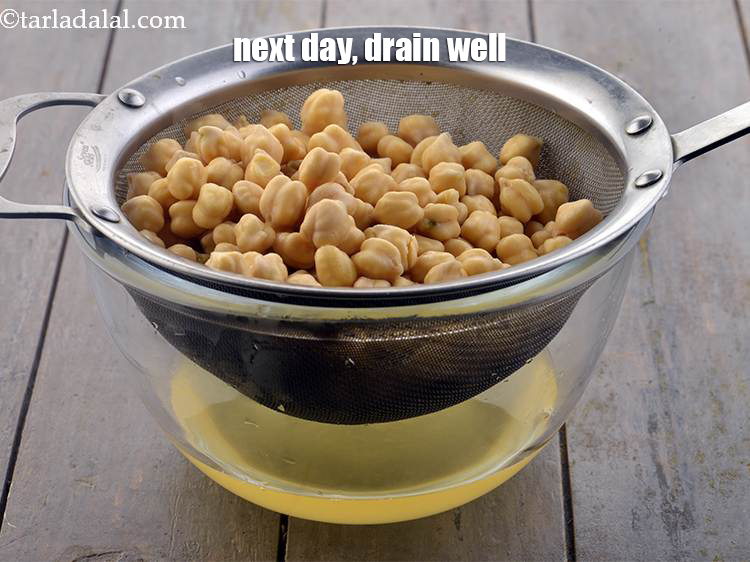 Step 13 – <meta charset="UTF-8" /> In the morning, drain well using a strainer.
