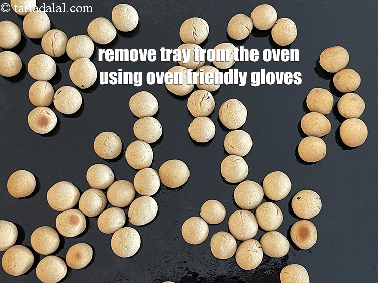 Step 26 – <meta charset="UTF-8" />Remove the tray using oven-friendly gloves.