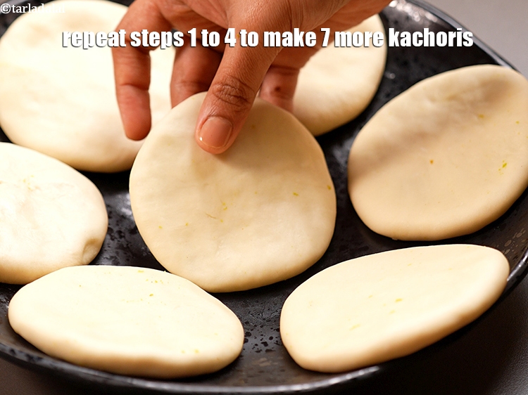 Step 27 – Repeat steps 1 to 4 to make 7 more kachoris.