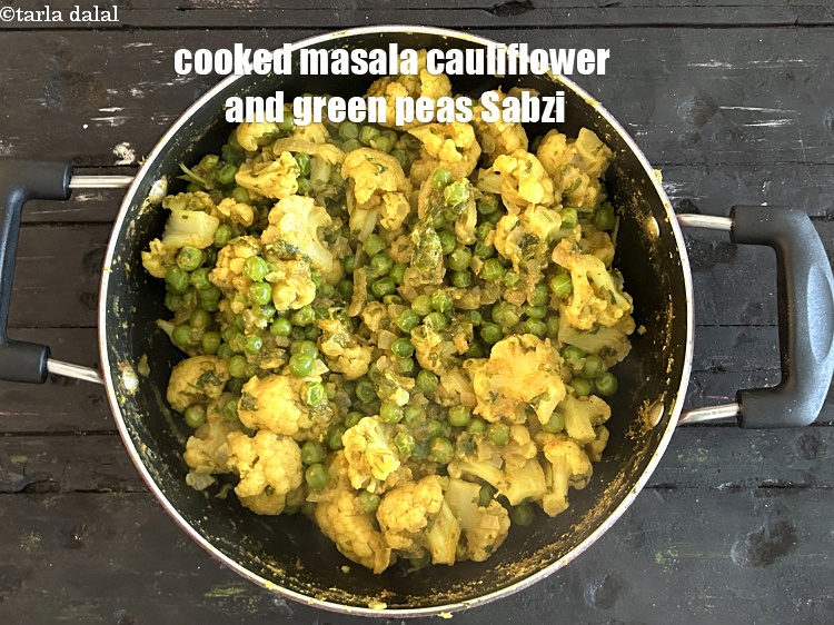 Step 27 – Cooked <strong>masala cauliflower with grean peas sabzi</strong>.